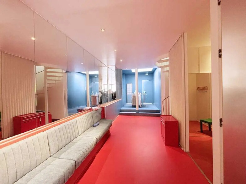 Local commercial dans Paris à louer - Photo de l’immeuble – Image 3 sur 10