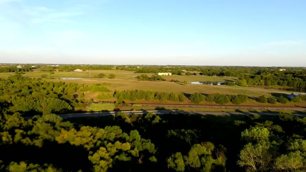 Texas 78 Business, Farmersville, TX à vendre - Vidéo aérienne – Image 2 sur 12