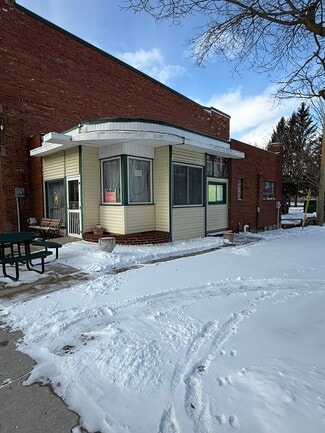 Plus de détails pour 108 E Bellevue St, Leslie, MI - Local commercial à vendre