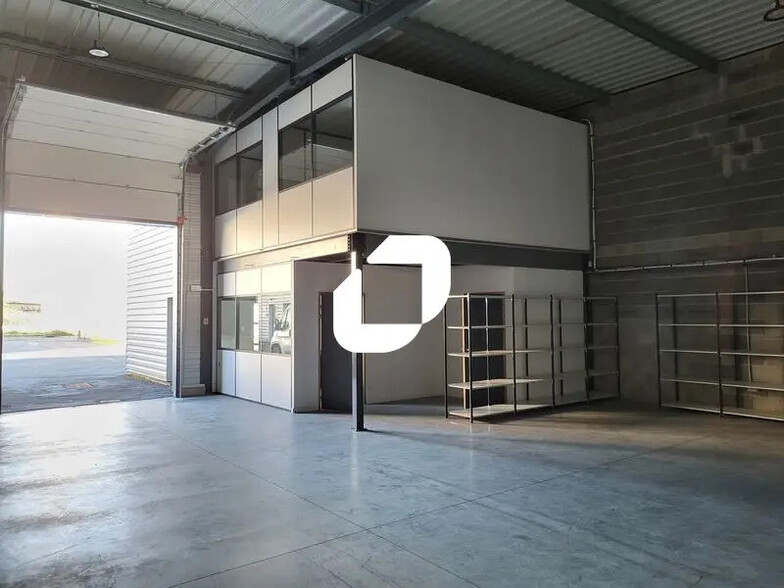 Bureau dans Villenave-d'Ornon à louer - Photo intérieure – Image 3 sur 8