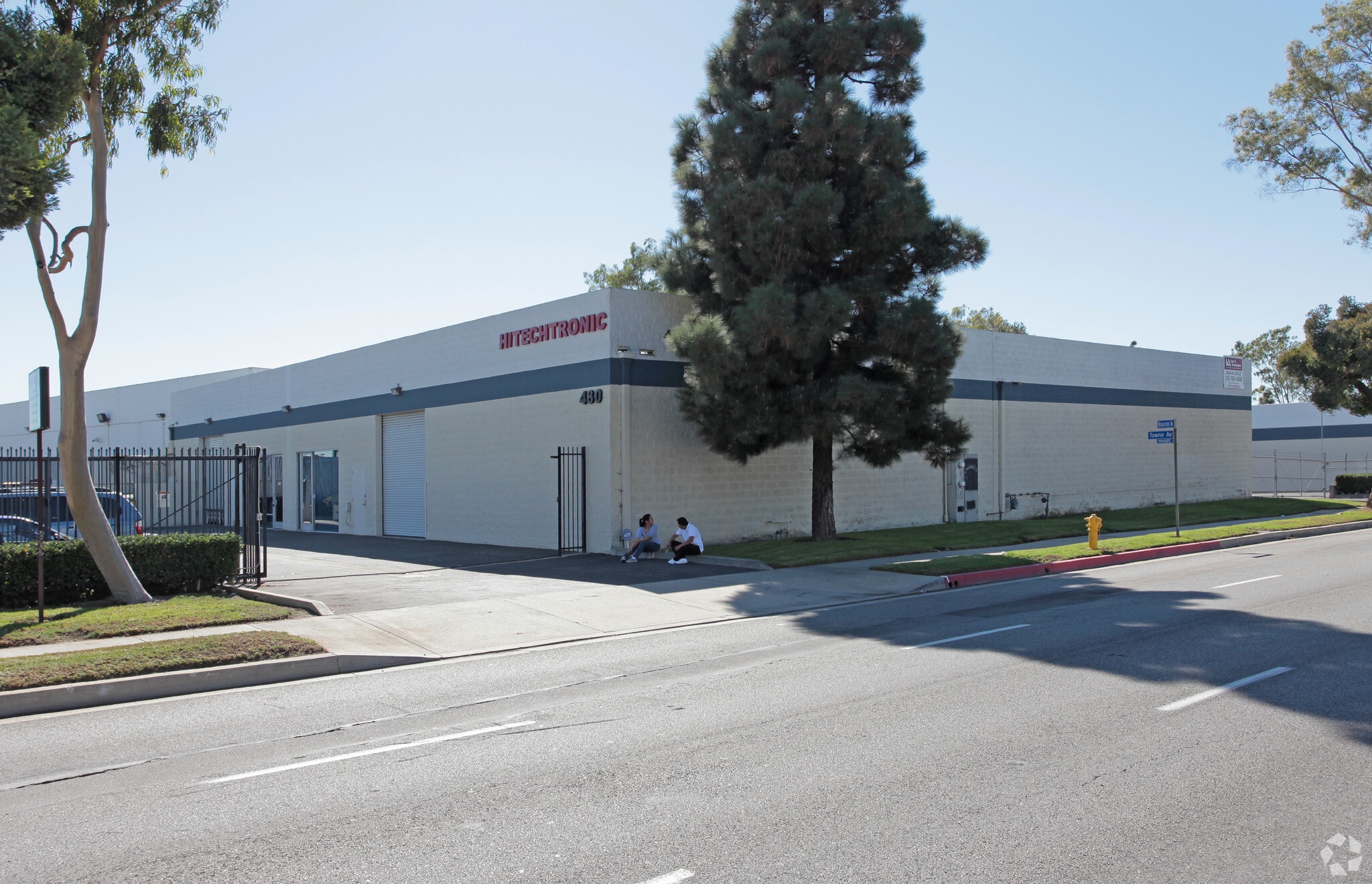 480 E Rosecrans Ave, Los Angeles, CA à louer Photo de l’immeuble– Image 1 sur 15