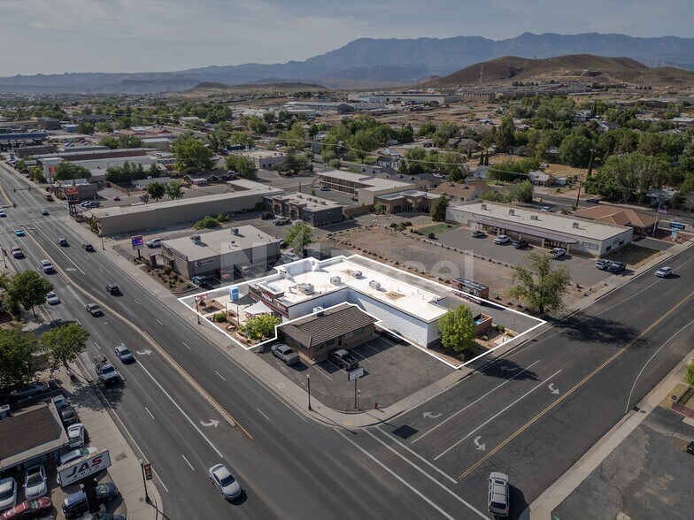 222 W State St, Hurricane, UT à vendre - Photo principale – Image 1 sur 7