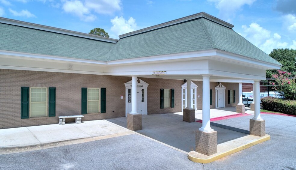 803 N Jackson St, Albany, GA à louer - Photo de l’immeuble – Image 3 sur 36