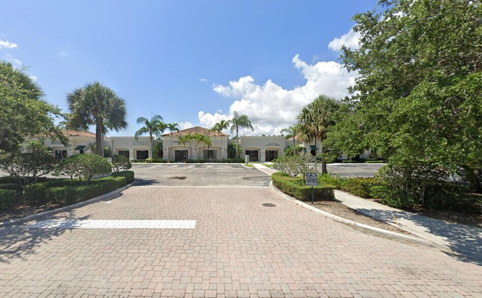 610-628 SE Central Pky, Stuart, FL à louer - Photo de l’immeuble – Image 3 sur 4