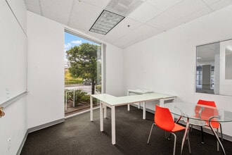 6760 Top Gun St, San Diego, CA à louer Photo intérieure– Image 1 sur 4