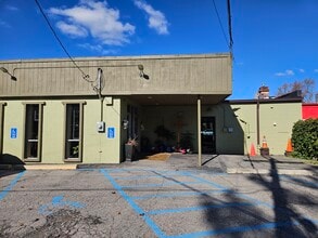 3947 12 Mile Rd, Berkley, MI à louer Photo intérieure– Image 2 sur 7