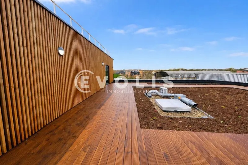 1 Rue Albert Einstein, Champs-sur-Marne à louer - Photo de l’immeuble – Image 3 sur 8