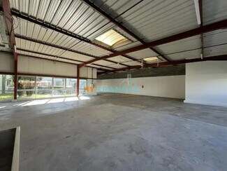 Plus de détails pour Local d'activités à louer