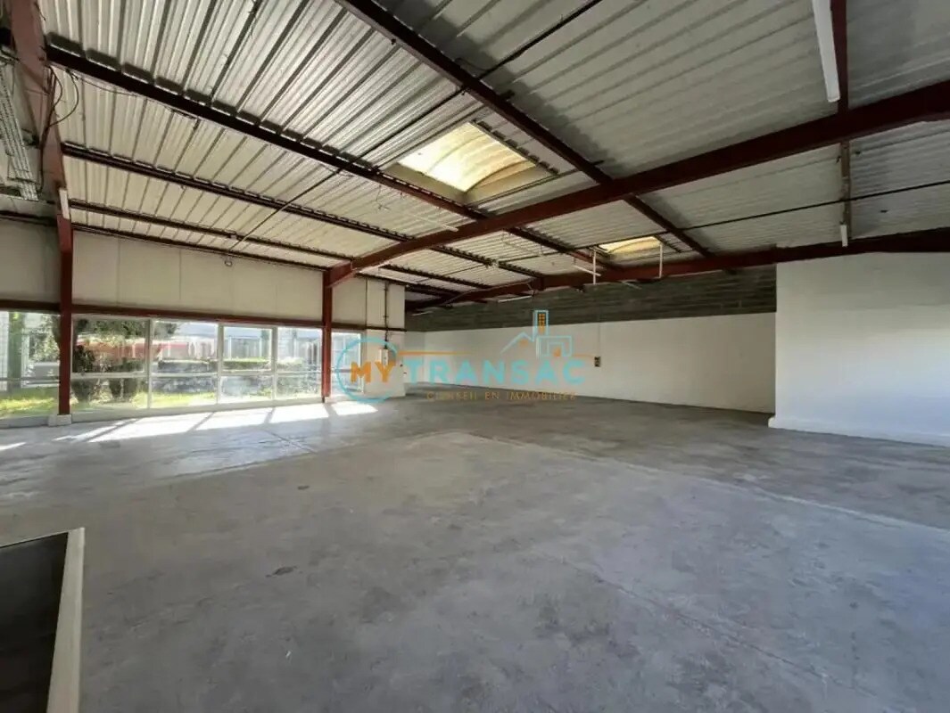 Local d’activités dans Villebon-sur-Yvette à louer Photo de l’immeuble– Image 1 sur 10