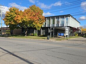 5900 Av Andover, Mt Royal, QC à louer Photo intérieure– Image 1 sur 17