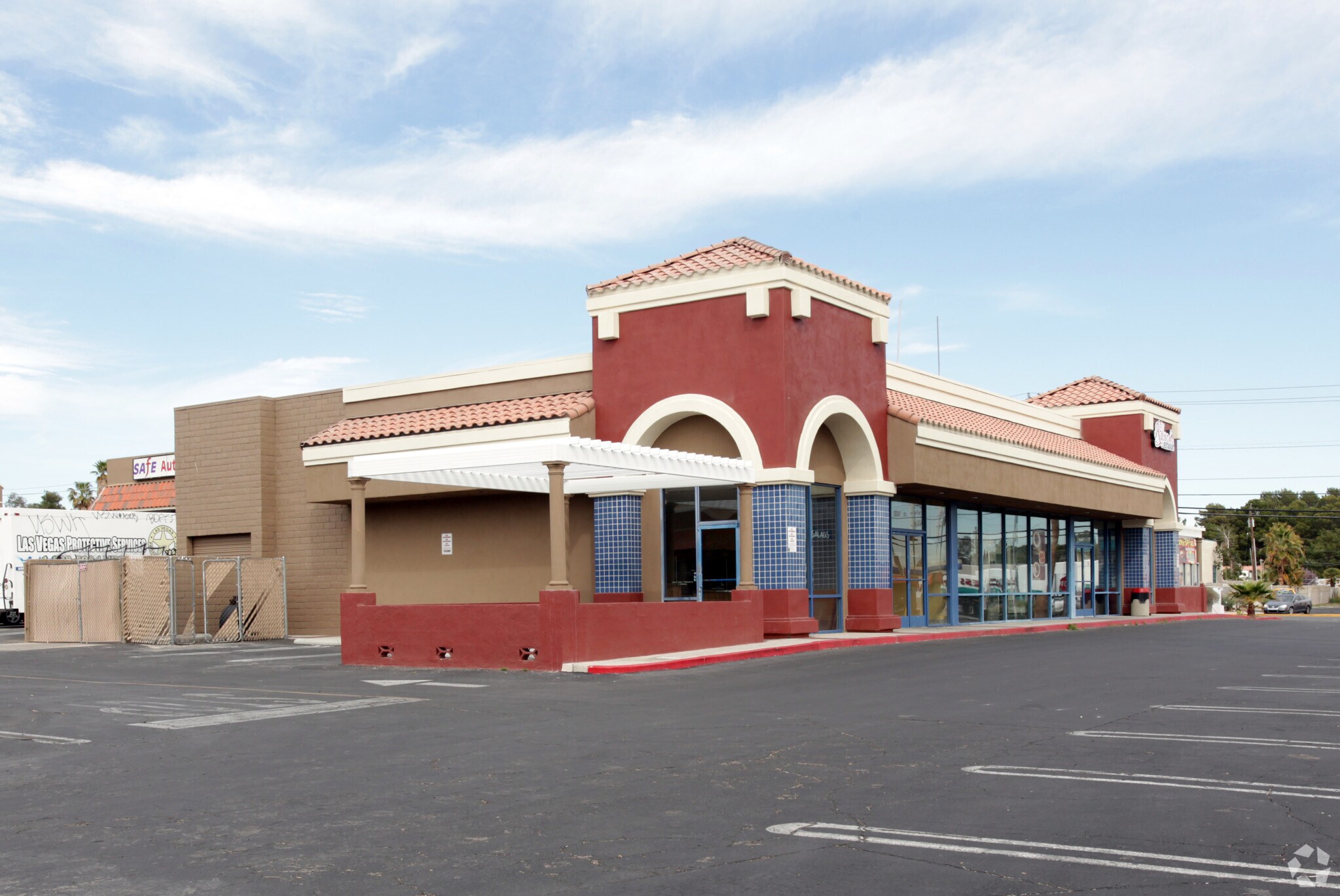 3347 E Russell Rd, Las Vegas, NV à vendre Photo principale– Image 1 sur 9