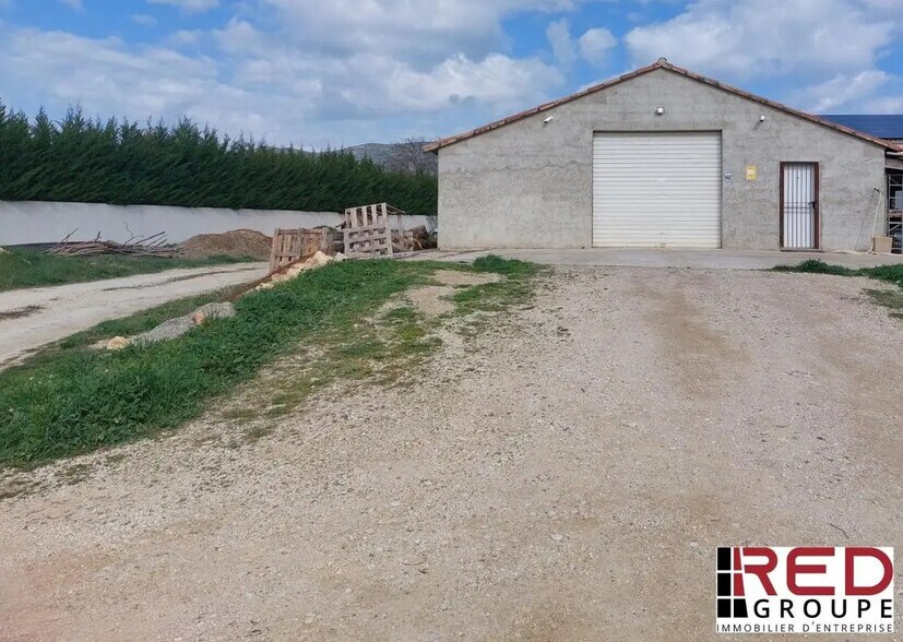 Industriel/Logistique dans Lourmarin à louer - Photo de l’immeuble – Image 1 sur 11