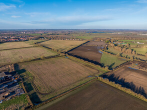 Hampden Fields, Weston Turville, BKM - VUE AÉRIENNE  vue de carte - Image1