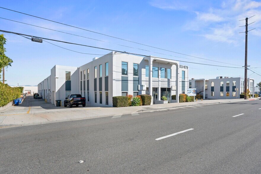 1703-1729 E 28th St, Signal Hill, CA à louer - Photo de l’immeuble – Image 1 sur 5