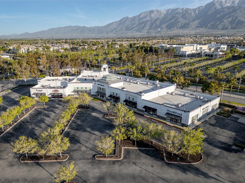 12455 Victoria Gardens Ln, Rancho Cucamonga, CA à louer - Photo de l’immeuble – Image 3 sur 4