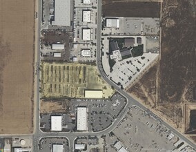 19459 Flightpath Way, Bakersfield, CA à louer Aérien– Image 2 sur 2