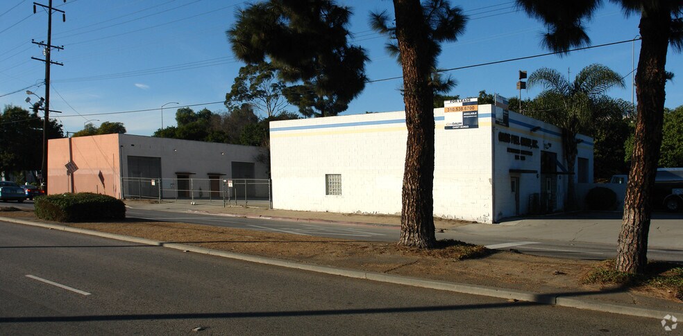 1701 Wardlow Rd, Long Beach, CA à vendre - Photo principale – Image 2 sur 12