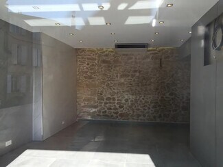 Plus de détails pour Local commercial à louer