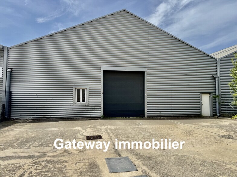 Industriel/Logistique dans Riom à vendre - Photo de l’immeuble – Image 3 sur 5