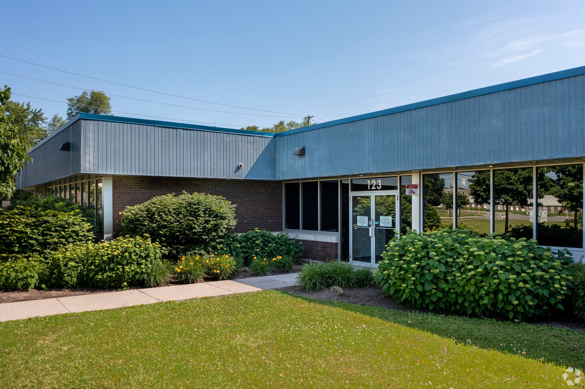 123 Newkirk Rd, Richmond Hill, ON à louer Photo principale– Image 1 sur 5
