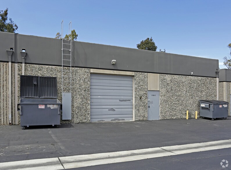 3189 Airway Ave, Costa Mesa, CA à vendre - Photo de l’immeuble – Image 1 sur 7