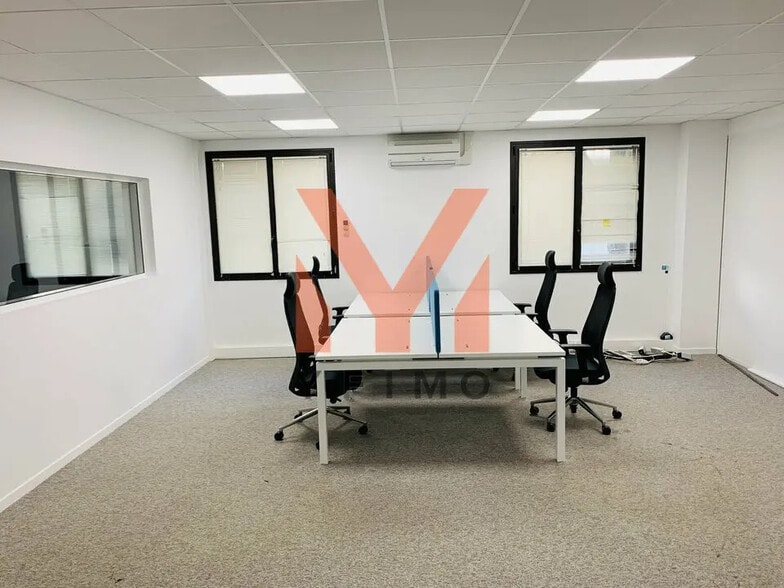 Bureau dans Poissy à louer - Photo de l’immeuble – Image 3 sur 6