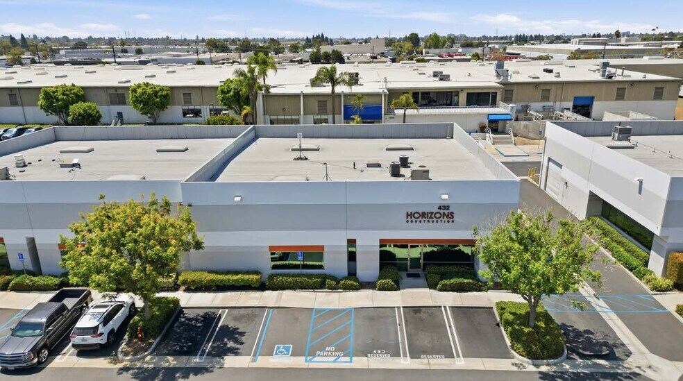 432 W Meats Ave, Orange, CA à vendre - Photo de l’immeuble – Image 1 sur 1