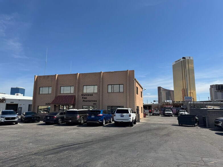 3130 Westwood Dr, Las Vegas, NV à louer - Photo principale – Image 1 sur 13
