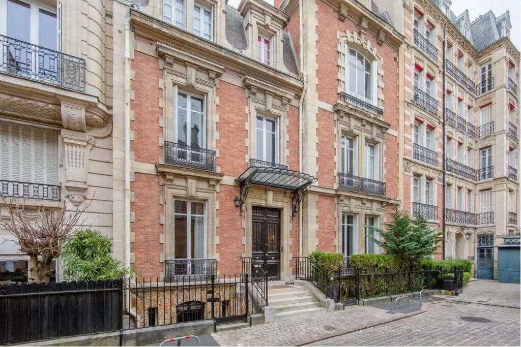 Bureau dans Paris à vendre Photo de l’immeuble– Image 1 sur 12