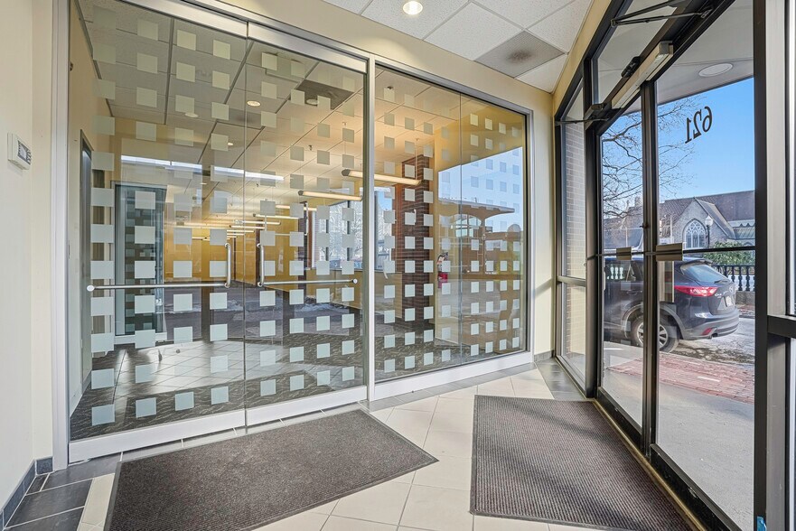 625 Main St, Fitchburg, MA à louer - Photo de l’immeuble – Image 2 sur 22