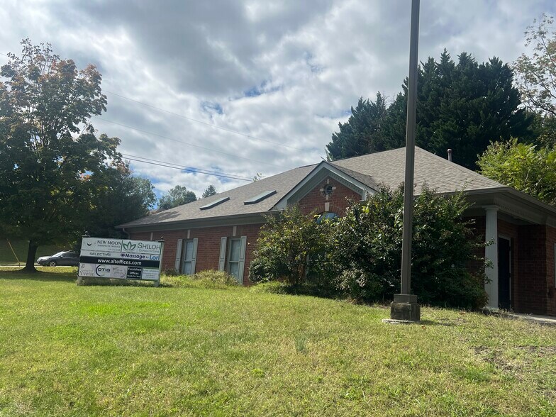 4533 Brambleton Ave, Roanoke, VA à vendre - Photo de l’immeuble – Image 2 sur 8