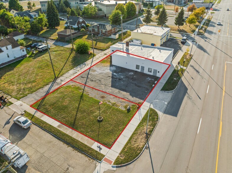 227 Southfield Rd, Ecorse, MI à vendre - Photo de l’immeuble – Image 2 sur 27