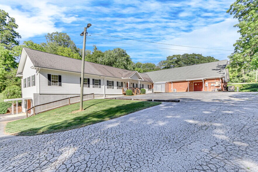 415 Fisk Ave, Demorest, GA à vendre - Photo de l’immeuble – Image 3 sur 21
