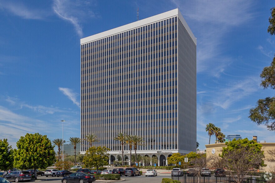 1 City Blvd W, Orange, CA à louer - Photo de l’immeuble – Image 2 sur 9