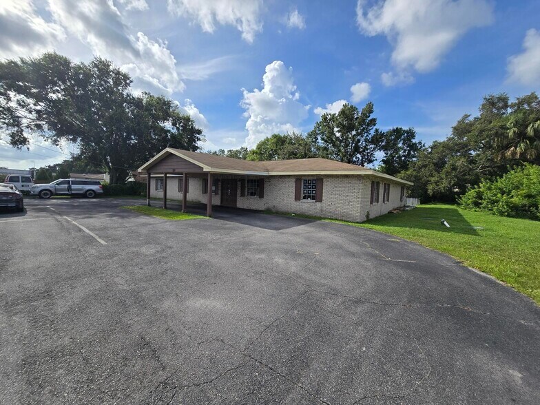 8810 W Norfolk St, Tampa, FL à vendre - Photo de l’immeuble – Image 2 sur 13