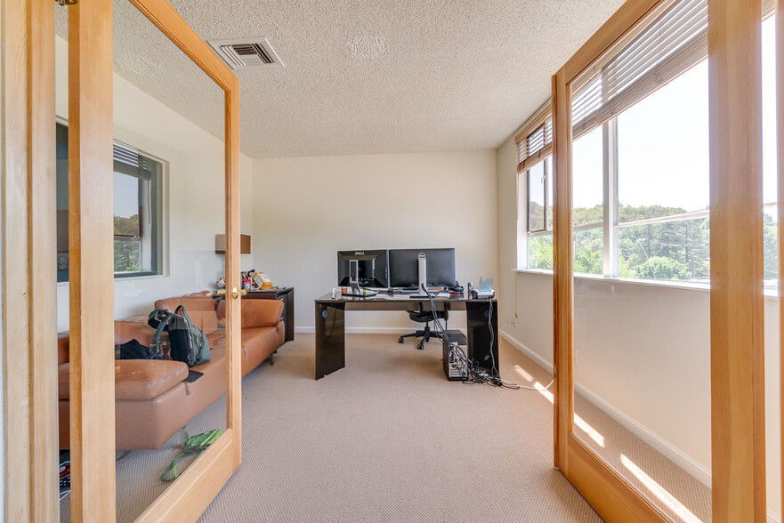 110-112 Spaulding St, San Anselmo, CA à louer - Photo intérieure – Image 3 sur 12