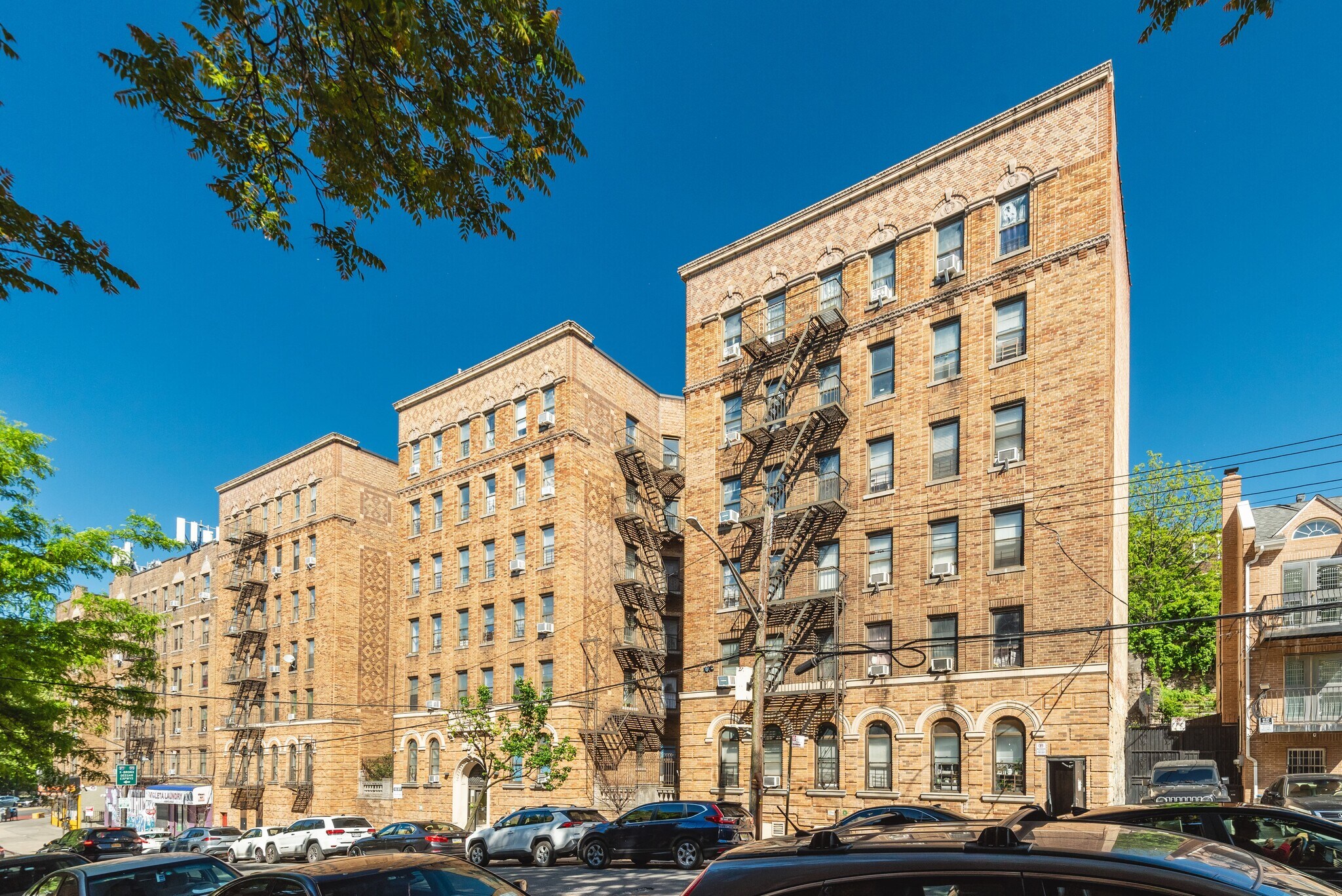 2300 Sedgwick Ave, Bronx, NY à vendre Photo de l’immeuble– Image 1 sur 20