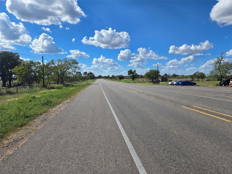 0 SH 304, Bastrop, TX à vendre - Photo de l’immeuble – Image 3 sur 8