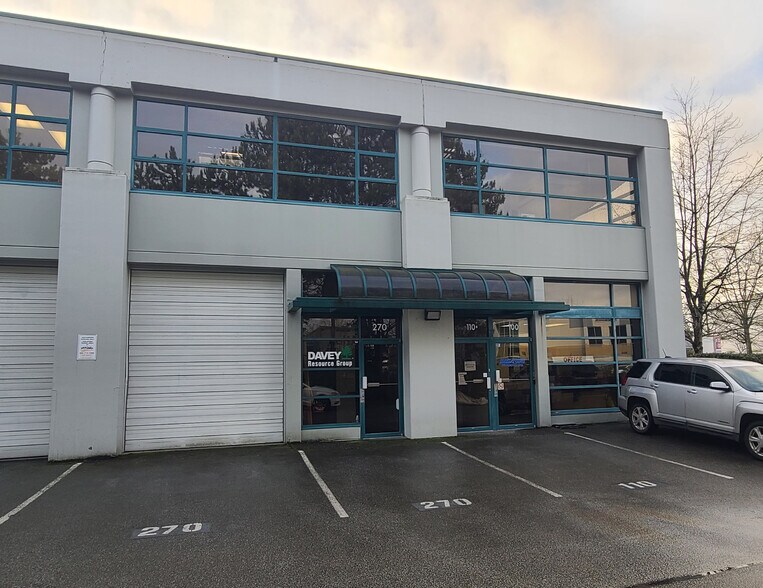 8208 Swenson Way, Delta, BC à vendre - Photo de l’immeuble – Image 2 sur 8