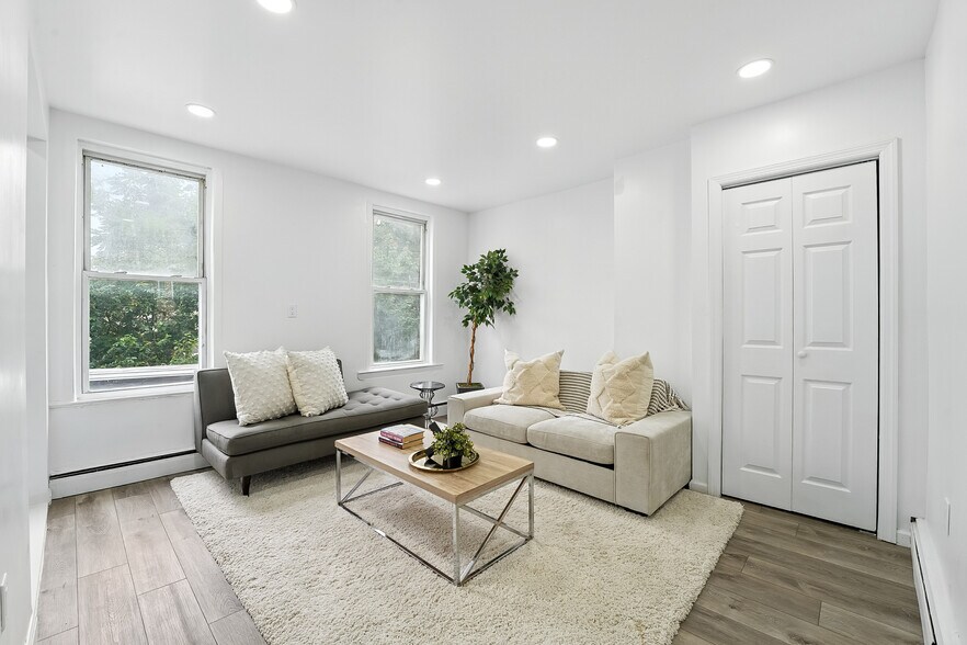 283 GRIFFITH St, Jersey City, NJ à vendre - Photo de l’immeuble – Image 2 sur 23