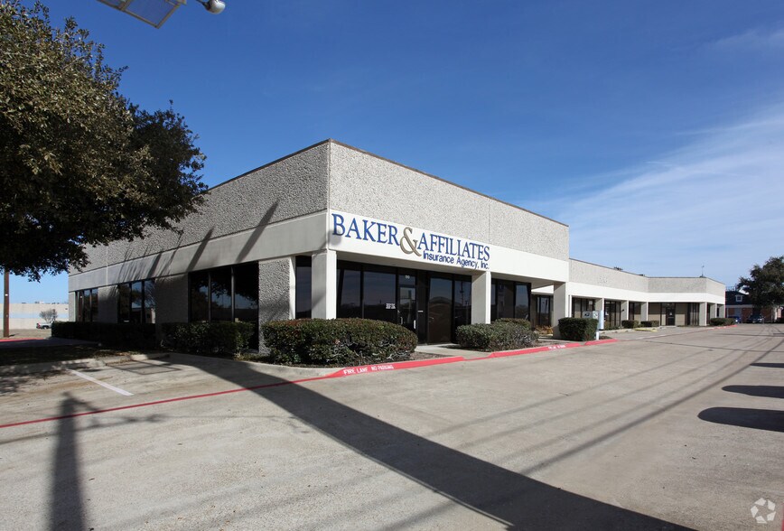 2045 Forest Ln, Garland, TX à louer - Photo principale – Image 1 sur 6