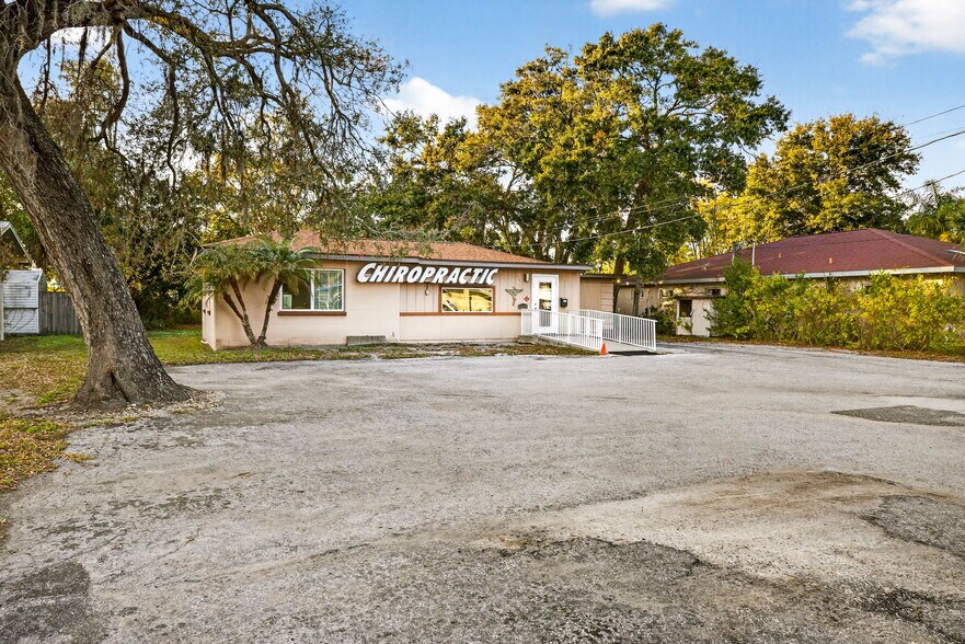 12574 Indian Rocks Rd, Largo, FL à vendre - Photo de l’immeuble – Image 2 sur 58