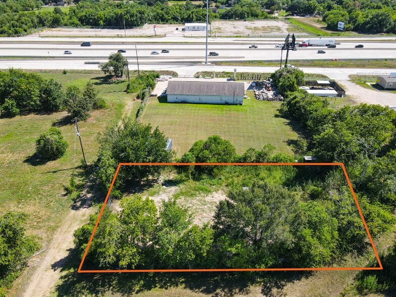 639 Bostick Ln, Brookshire, TX à vendre - Photo principale – Image 1 sur 4
