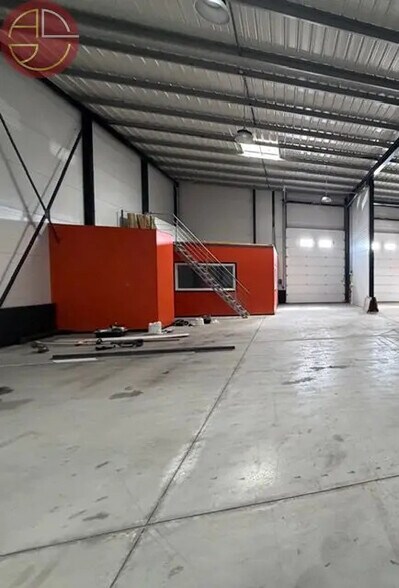 Industriel/Logistique dans Plaisance-du-Touch à louer - Photo intérieure – Image 1 sur 13