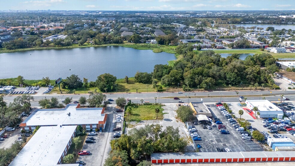4849 S Orange Blossom Trl, Orlando, FL à vendre - Photo de l’immeuble – Image 2 sur 14