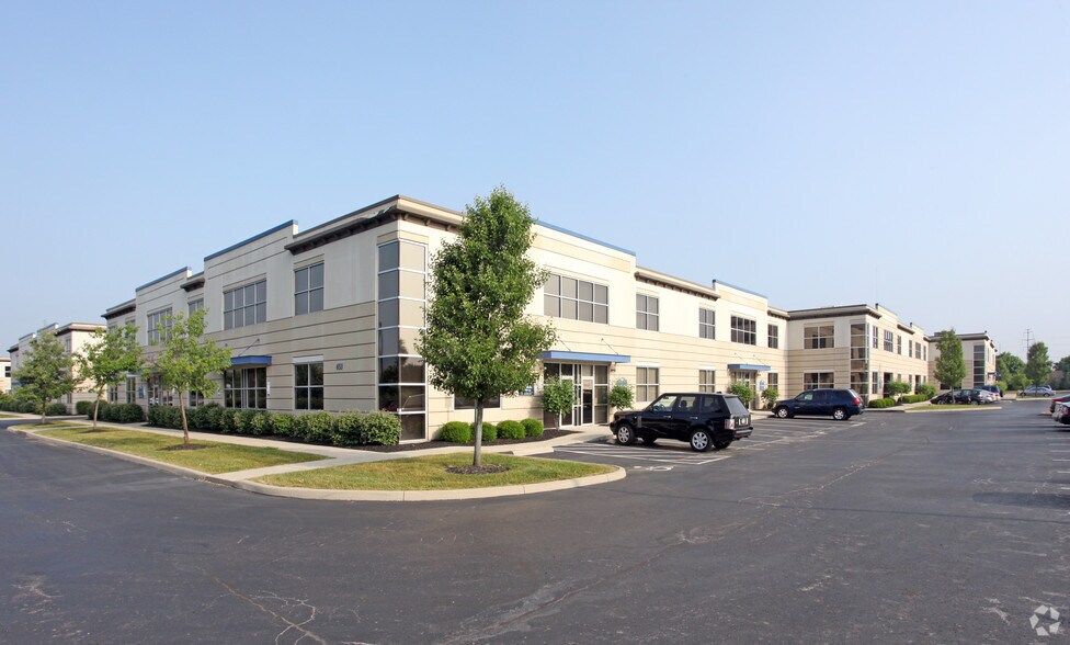 653 McCorkle Blvd, Westerville, OH à vendre - Photo principale – Image 1 sur 4