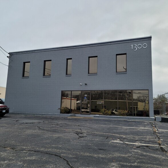 1300 Jefferson Blvd, Warwick, RI à louer - Photo de l’immeuble – Image 1 sur 11