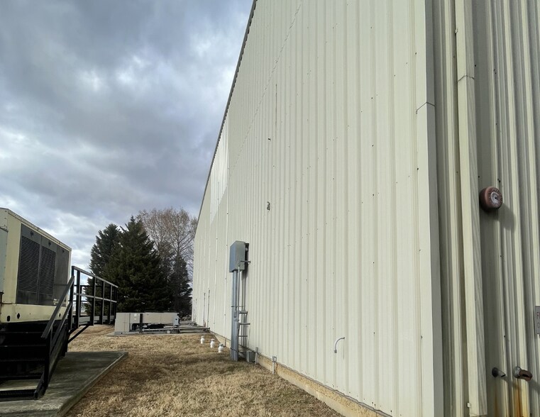 2420 Wilmington Ave, Delaware City, DE à louer - Photo de l’immeuble – Image 3 sur 11