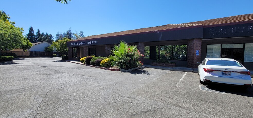555 Flying V St, Chico, CA à louer - Photo de l’immeuble – Image 2 sur 5