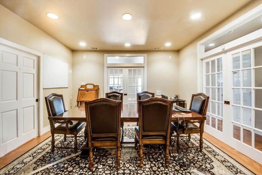 768 Bandit Trl - Office & Land together portefeuille de 2 biens à vendre sur LoopNet.fr - Photo de l’immeuble – Image 3 sur 7